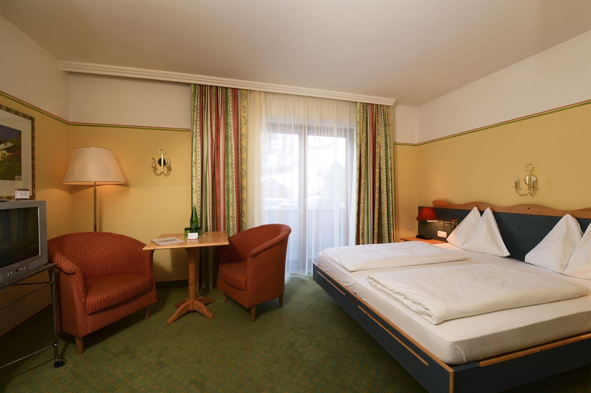 Sporthotel Хайлигенблут Экстерьер фото
